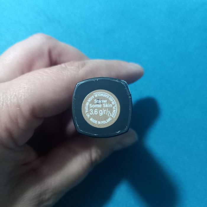 Avon Ultra Creamy szminka Matte 1Z Show Some Skin