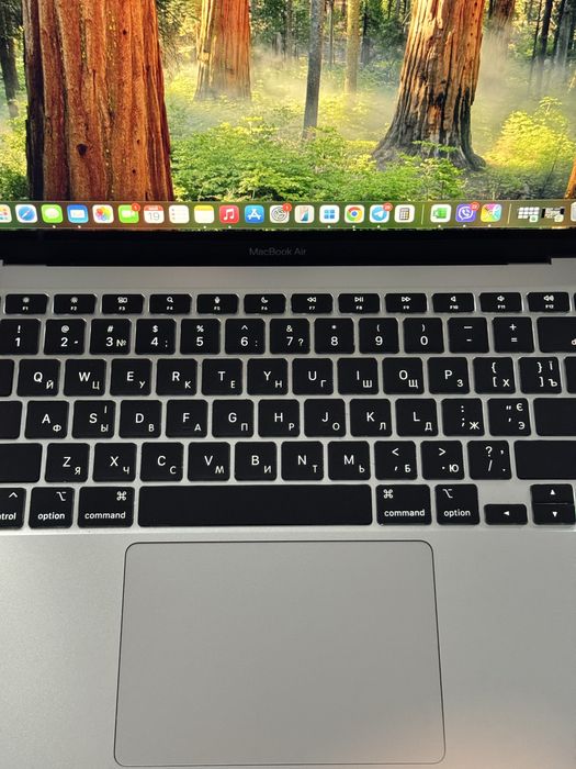 Продам Apple MacBook air M1 2020, 8/256