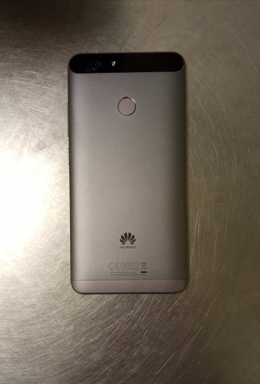 Телефон Huawei nova