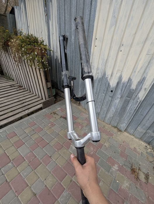 TREK4300/ Rock shox duke /DIRT AIR 26/27,5