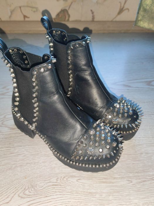 Ботинки челси с шипами