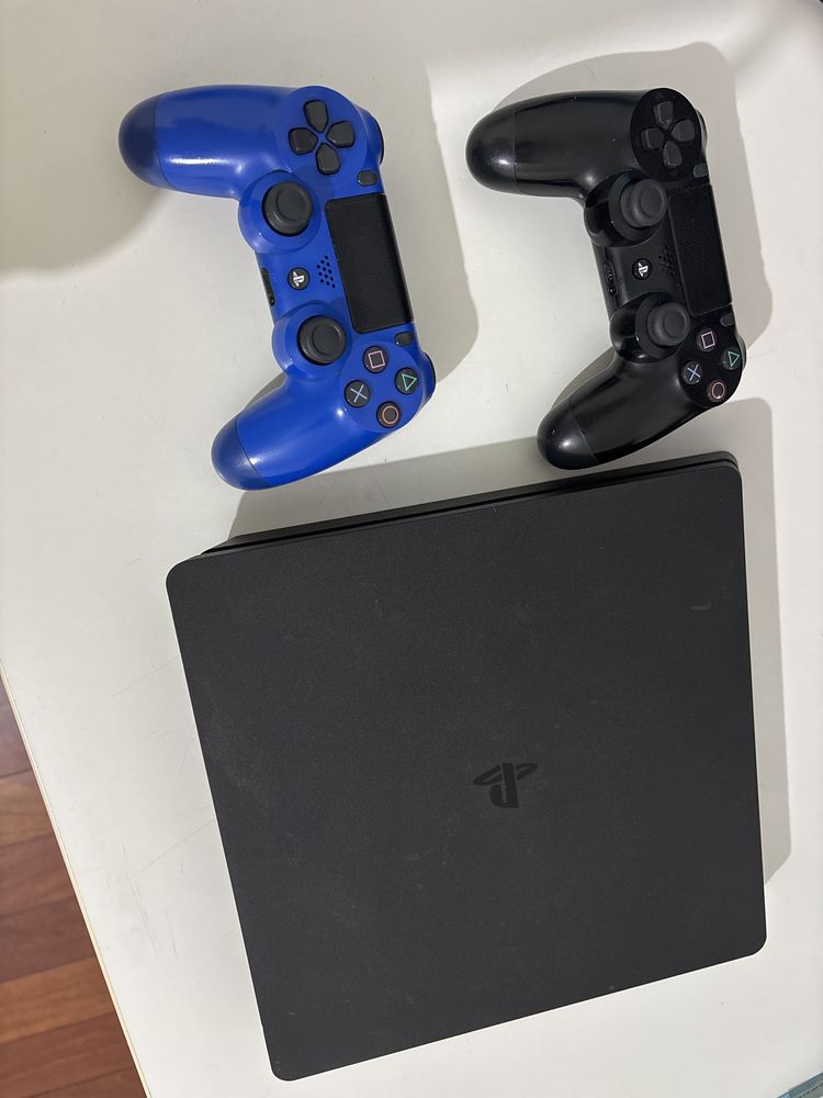 Ps4 com 2 comandos
