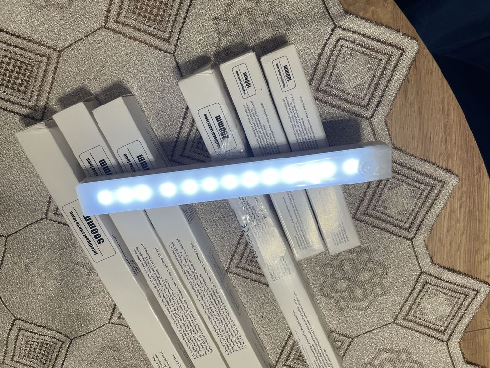 Lampki bezprzewodowe LED z czujnikiem ruchu