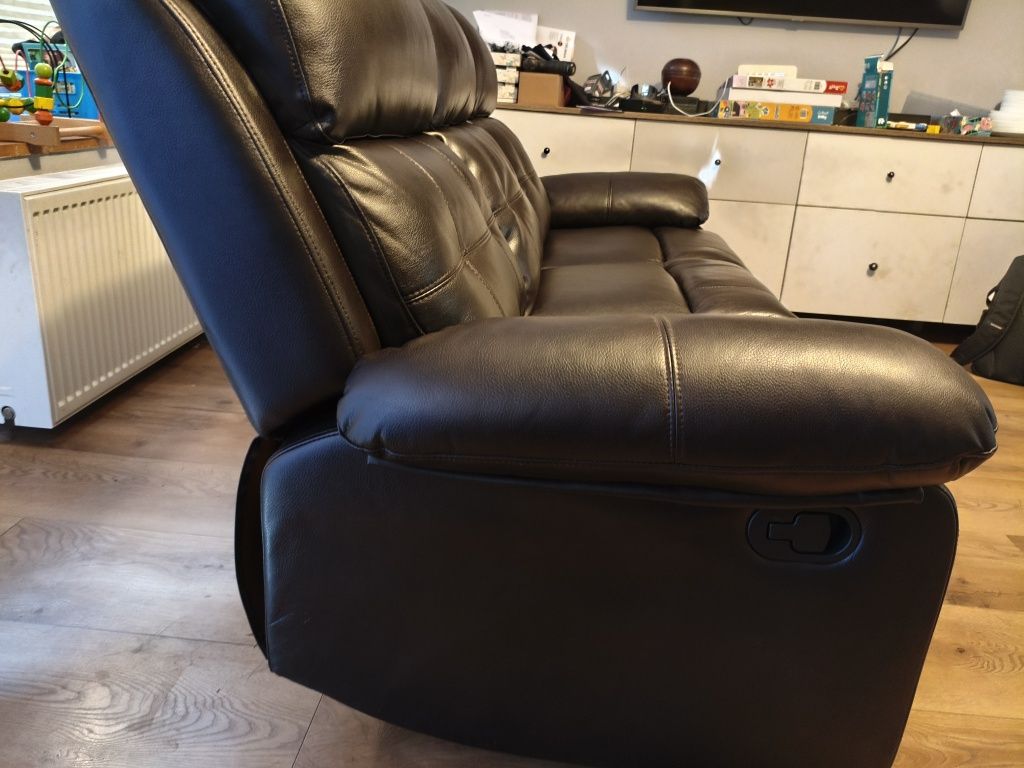 sofa z rozkładanym podnóżkiem. Jak Nowa !