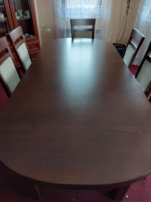 Stół rozkładany + 8 krzeseł