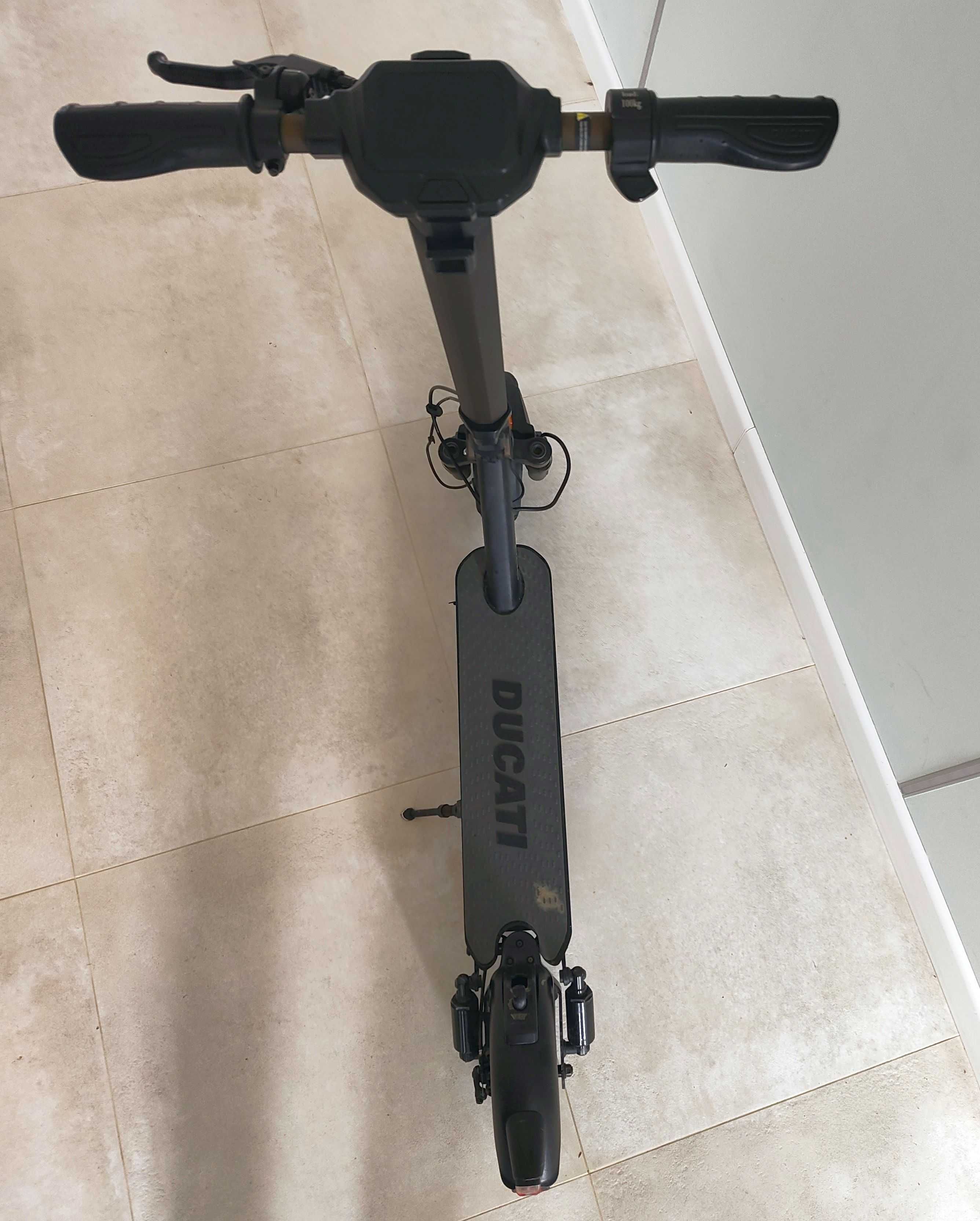 Hulajnoga elektryczna Ducati PRO - II Evo, do 100kg, stan BDB