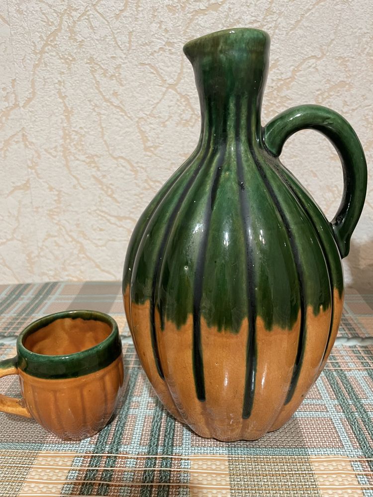 Продам  графин -кувшин керамика винтаж