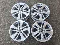 Aluminiowe felgi od Toyota Yaris  15" czujniki TPMS  5x100 jak nowe