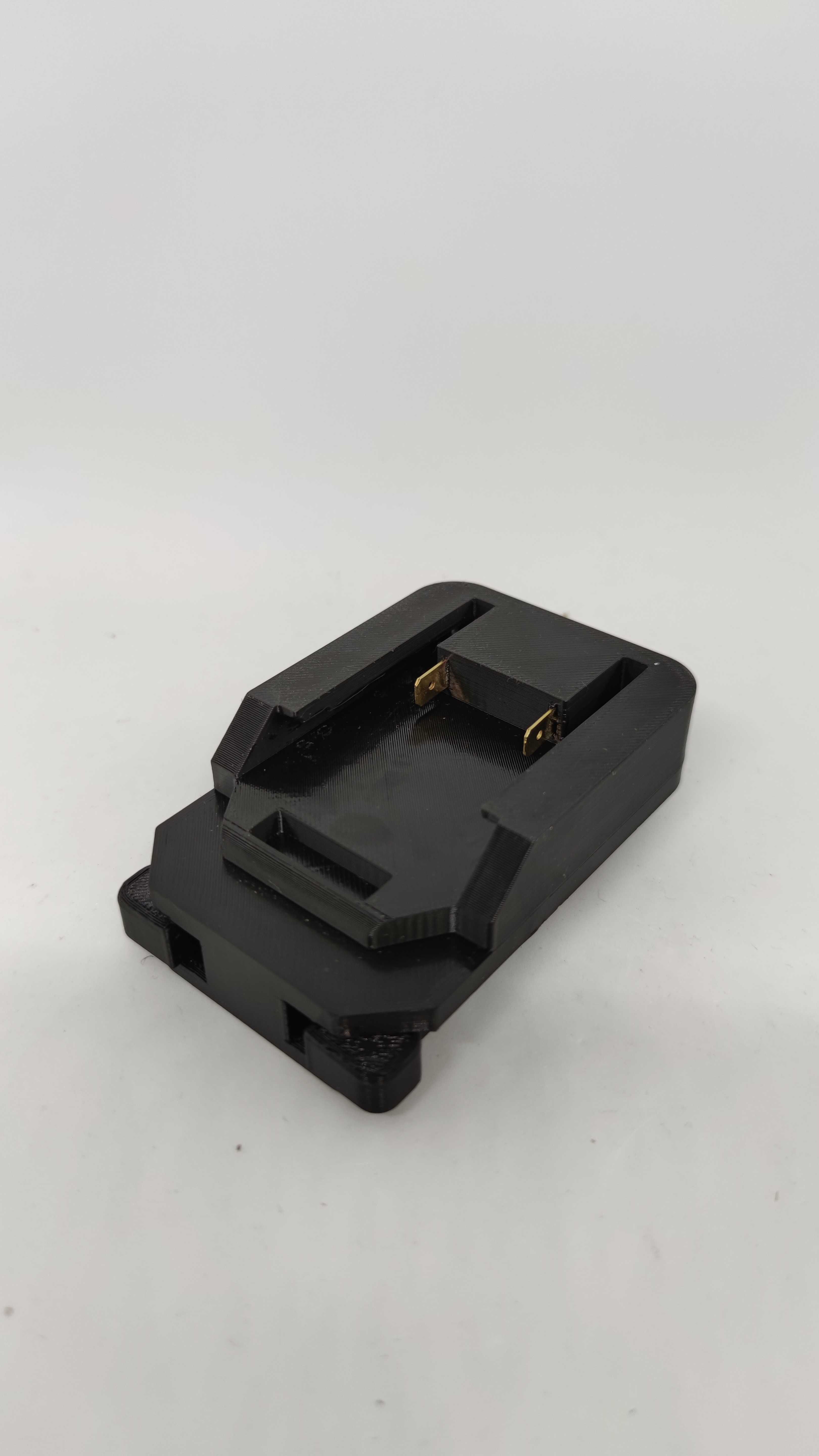 Adapter baterii Parkside do Milwaukee m18