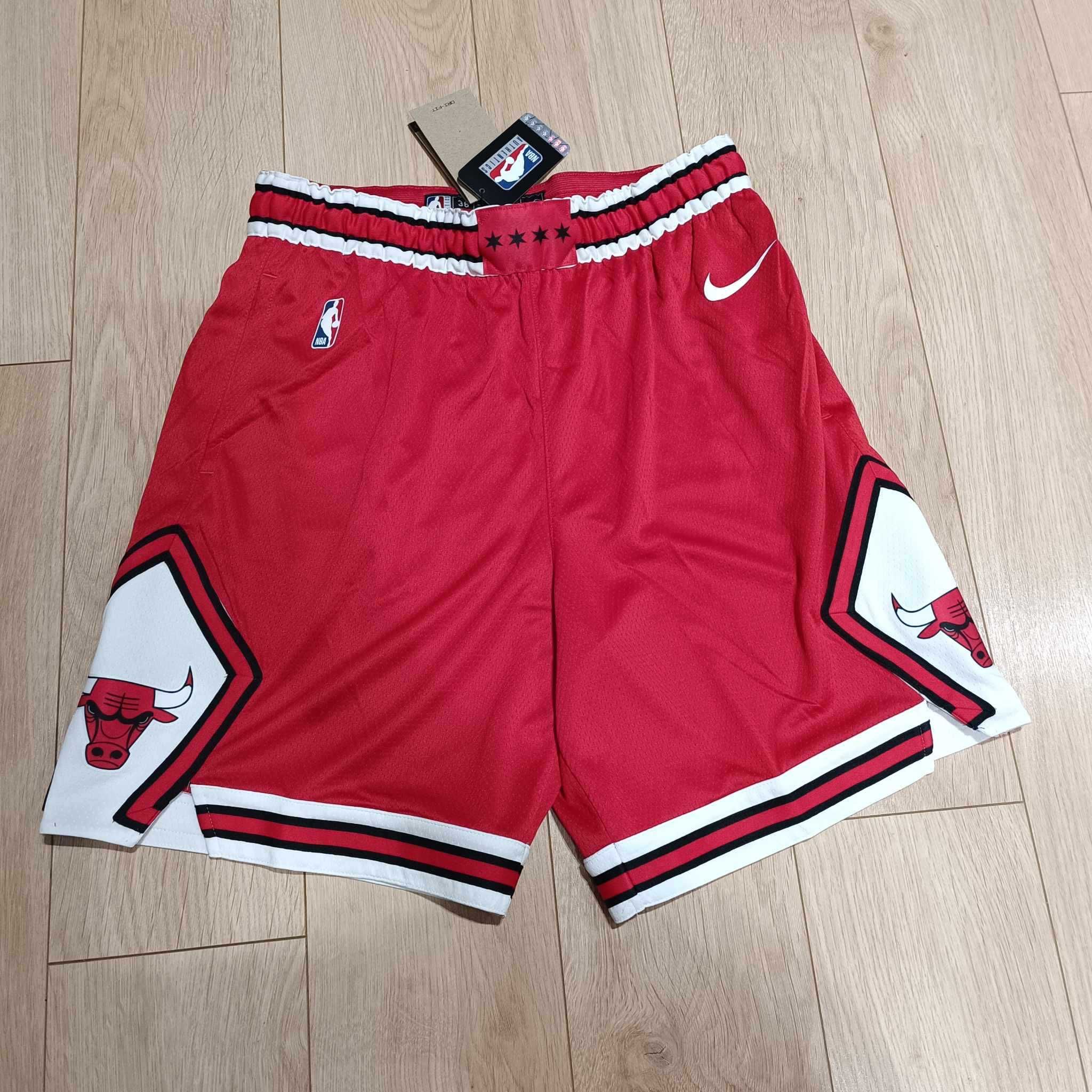 Spodenki NBA Nike Chicago Bulls r. L czerwone klasyka nowe