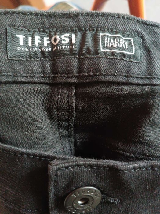 Calças Tiffosi novas