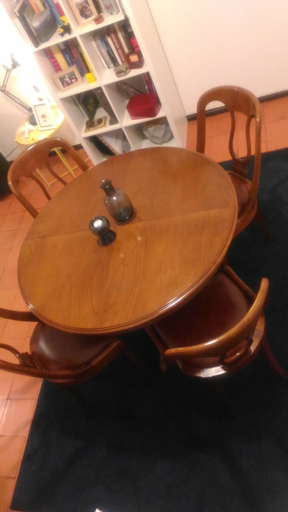 Mesa Sala Jantar redonda c/ cadeiras