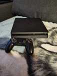 PS4 slim 500GB z padem