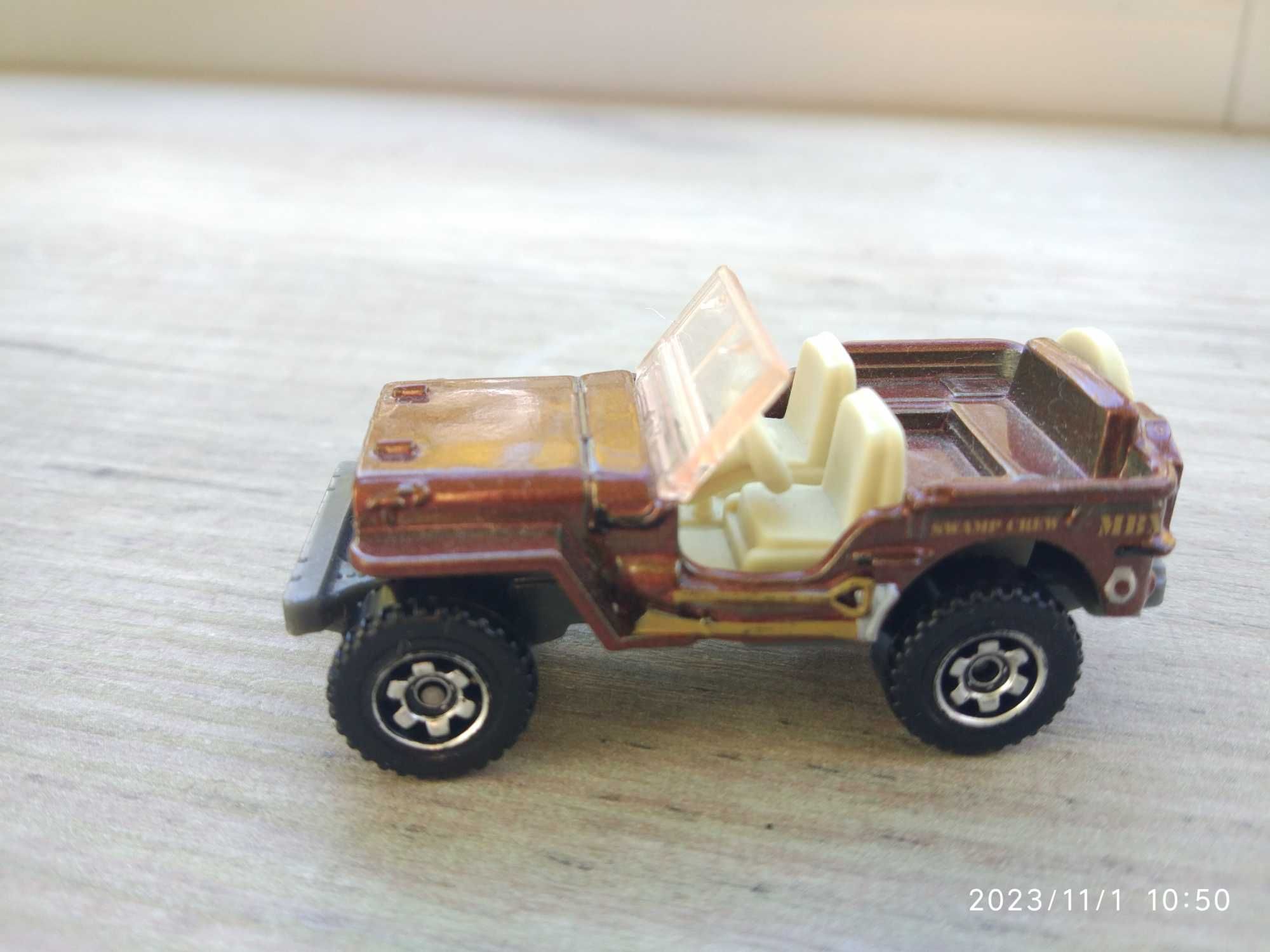 Samochodzik Matchbox,  Chrysler LLC 2009, firmy Mattel, używany