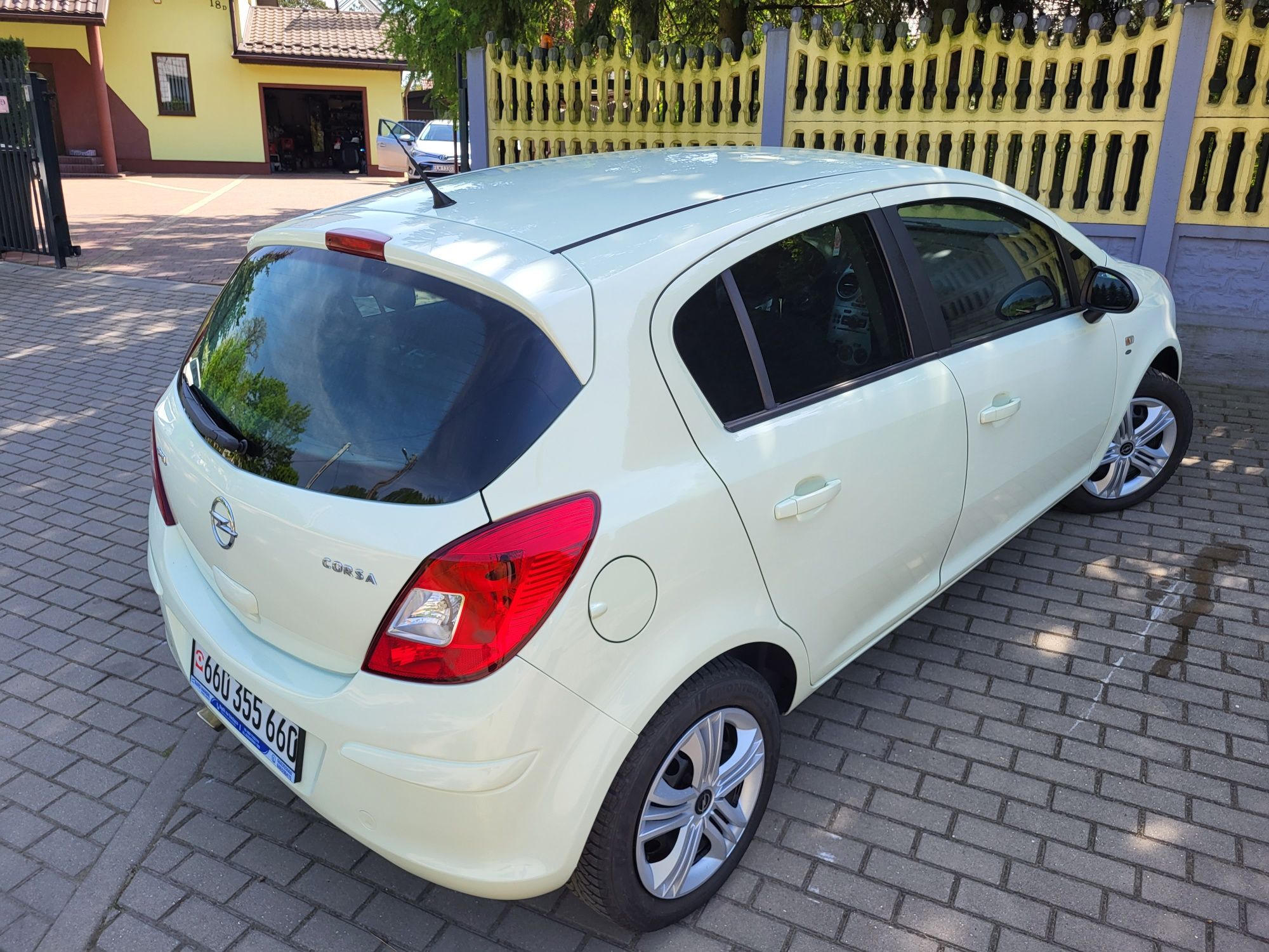 Opel Corsa D 1.2 benz 5 drzwi Klima WZOROWY EGZEMPLARZ Z Niemiec!