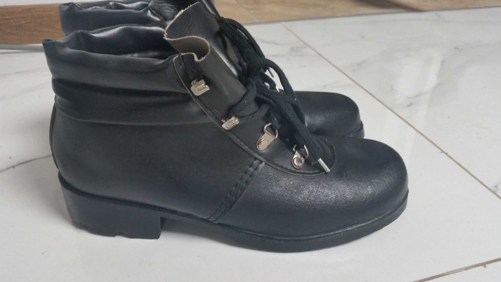 Buty robocze olejoodporne skóra