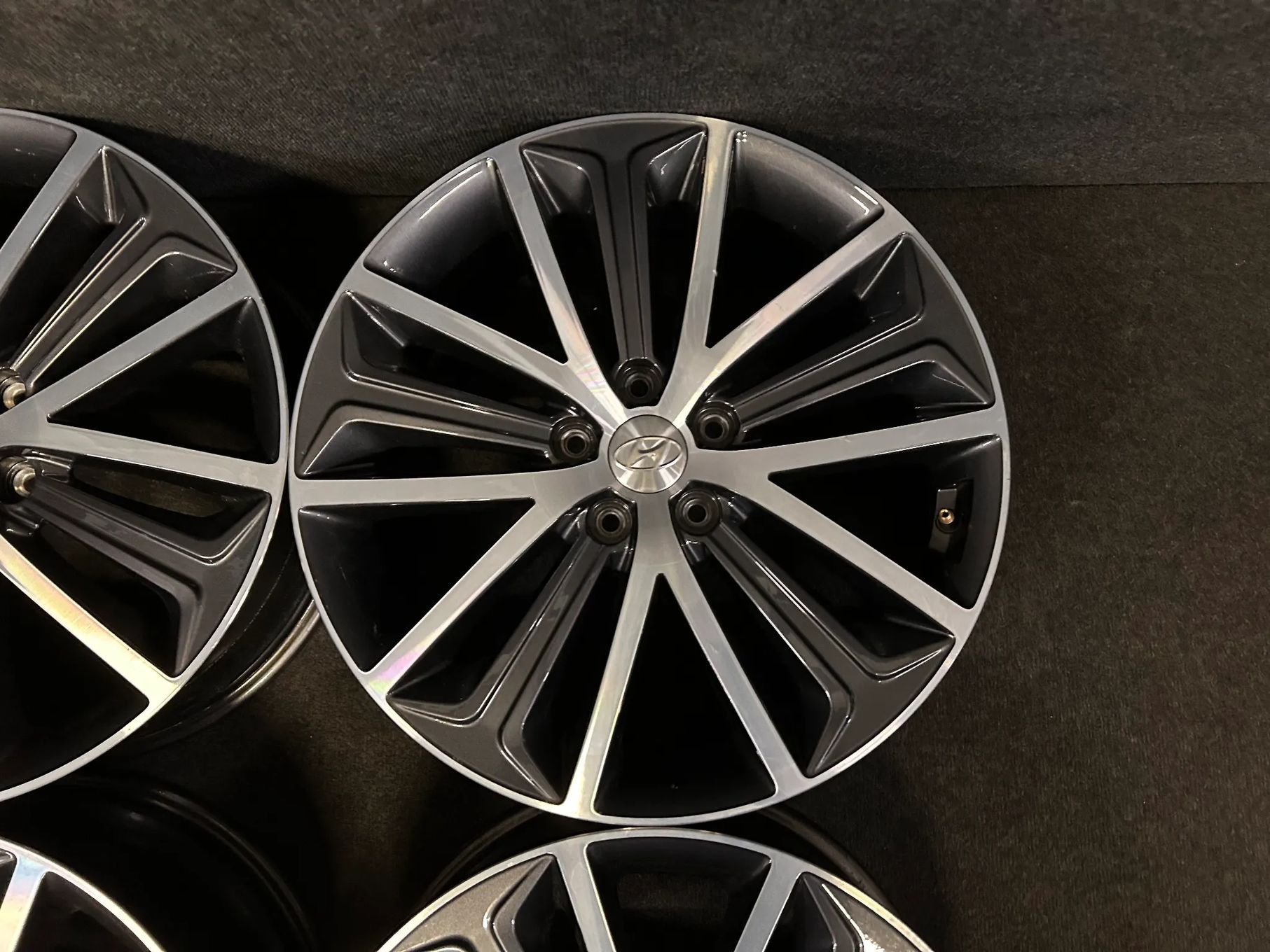 Alufelgi Hyundai Tucson, SantaFe, Kona, i40, ix35 19 cali 5x114,3 4szt. Ładne z czujnikami!