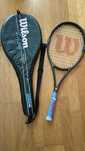 Raquetes de tenis Wilson High Beam Series e Le Coq Sportif, com capa