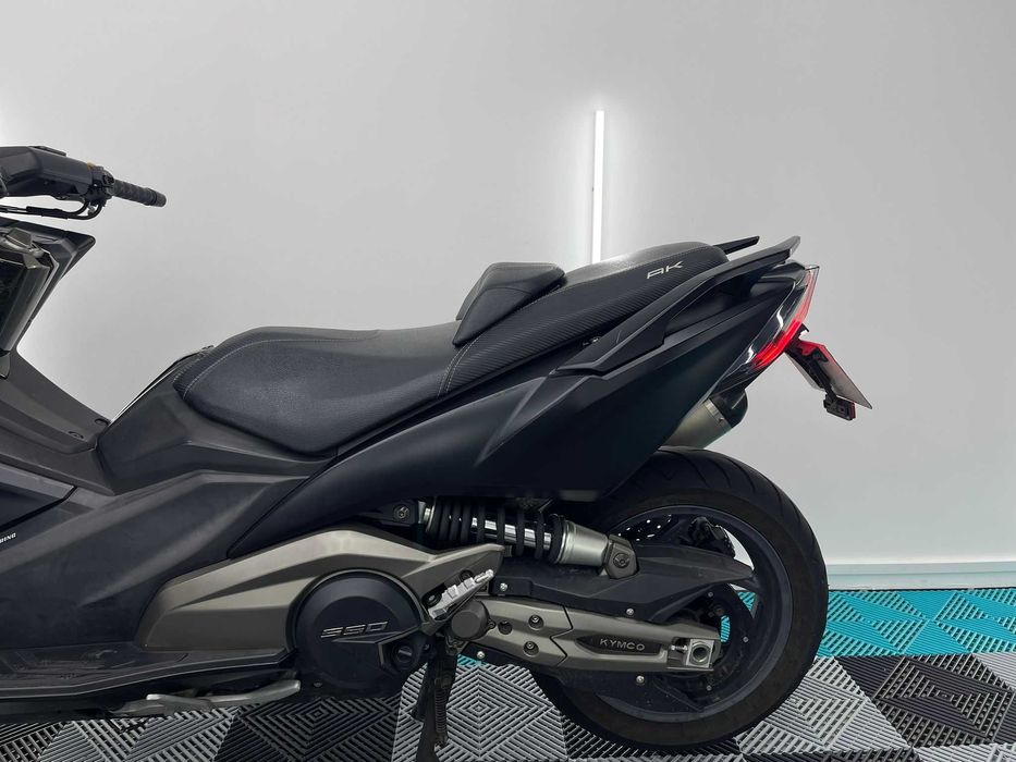 Scooter Kymco ak 550