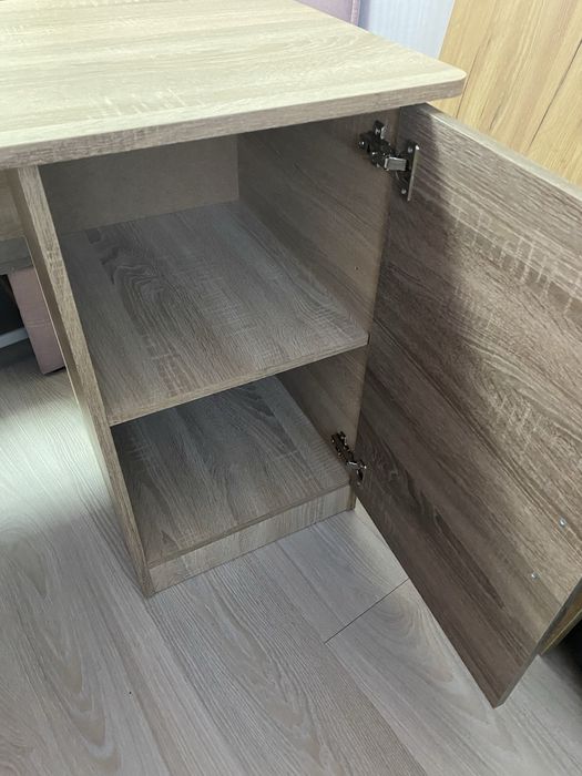 Продам письмовий стіл