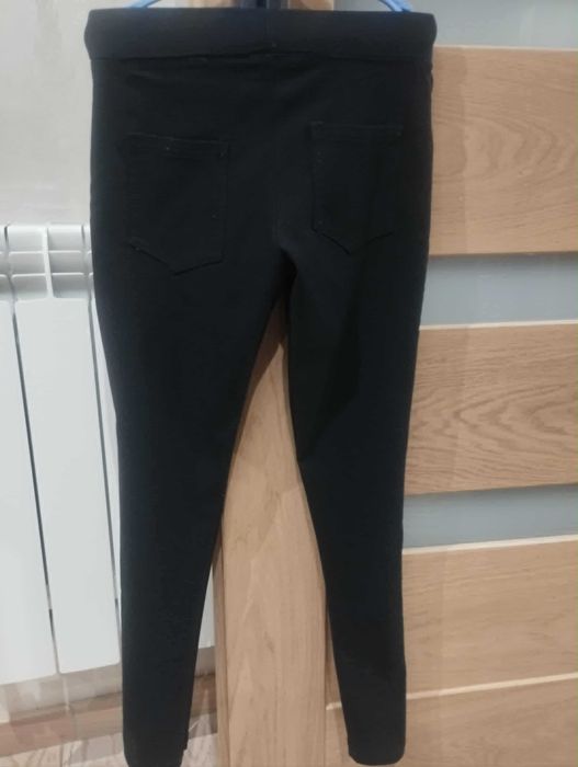 Czarne legginsy dziewczęce