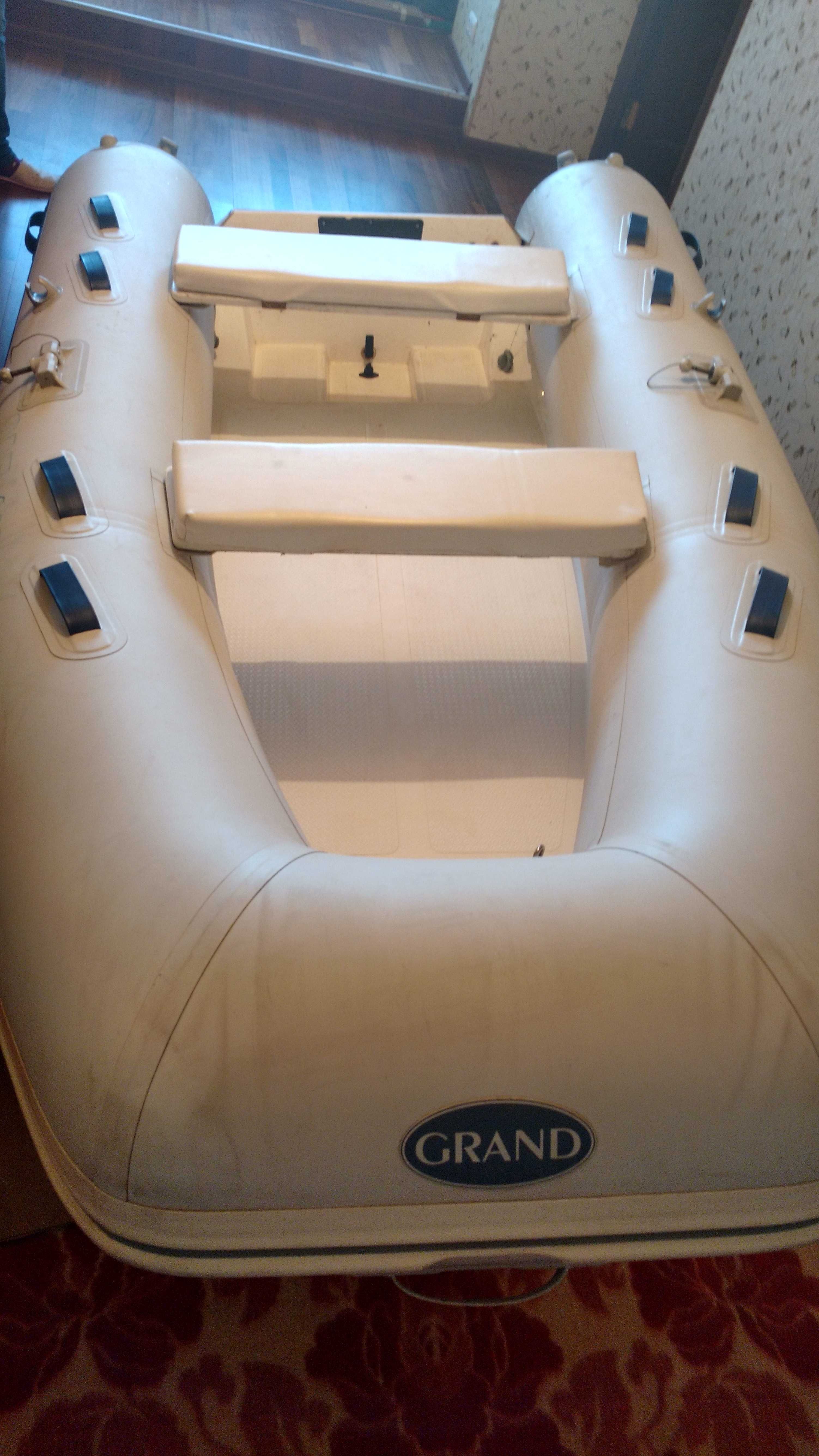 Надувная лодка GRAND S330 (RIB - cо стеклопластиковым днищем)