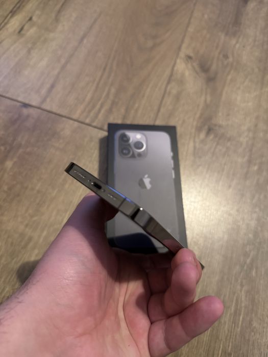 iPhone 13 Pro 256GB Graphite – Stan BDB, Etui MagSafe + Akcesoria