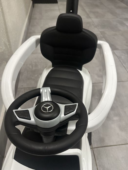 Машинка каталка-толокар Mercedes-Benz C-Class