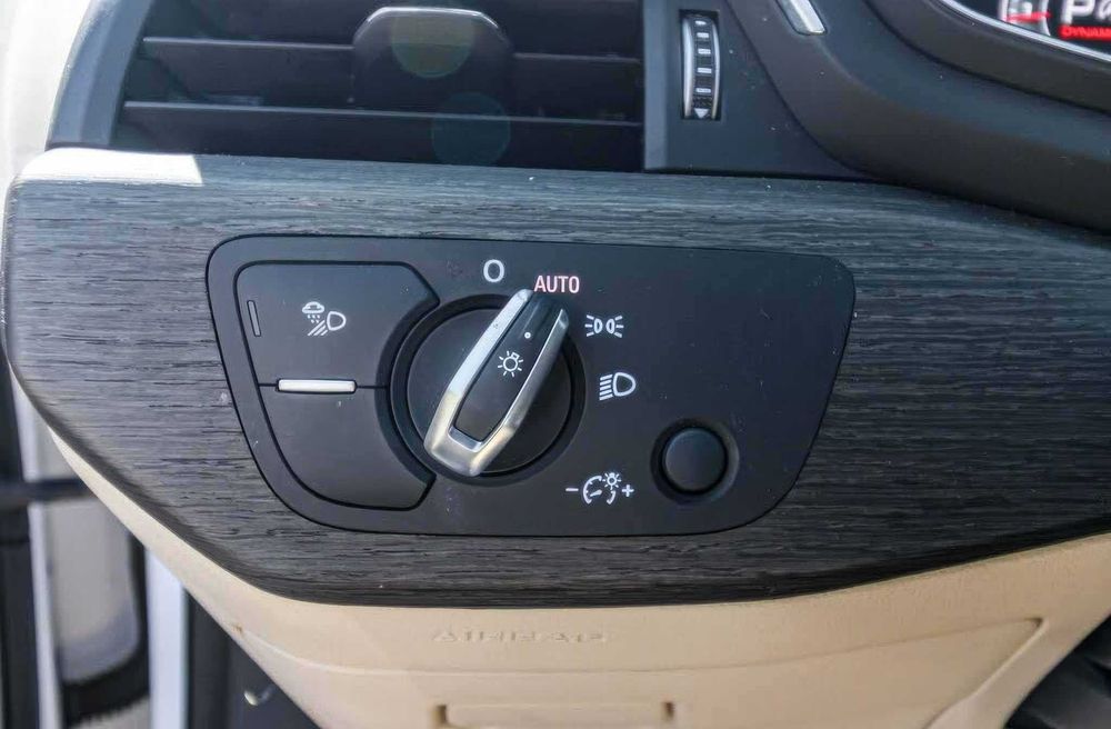 Audi A4 quattro Premium Plus S Line      2023