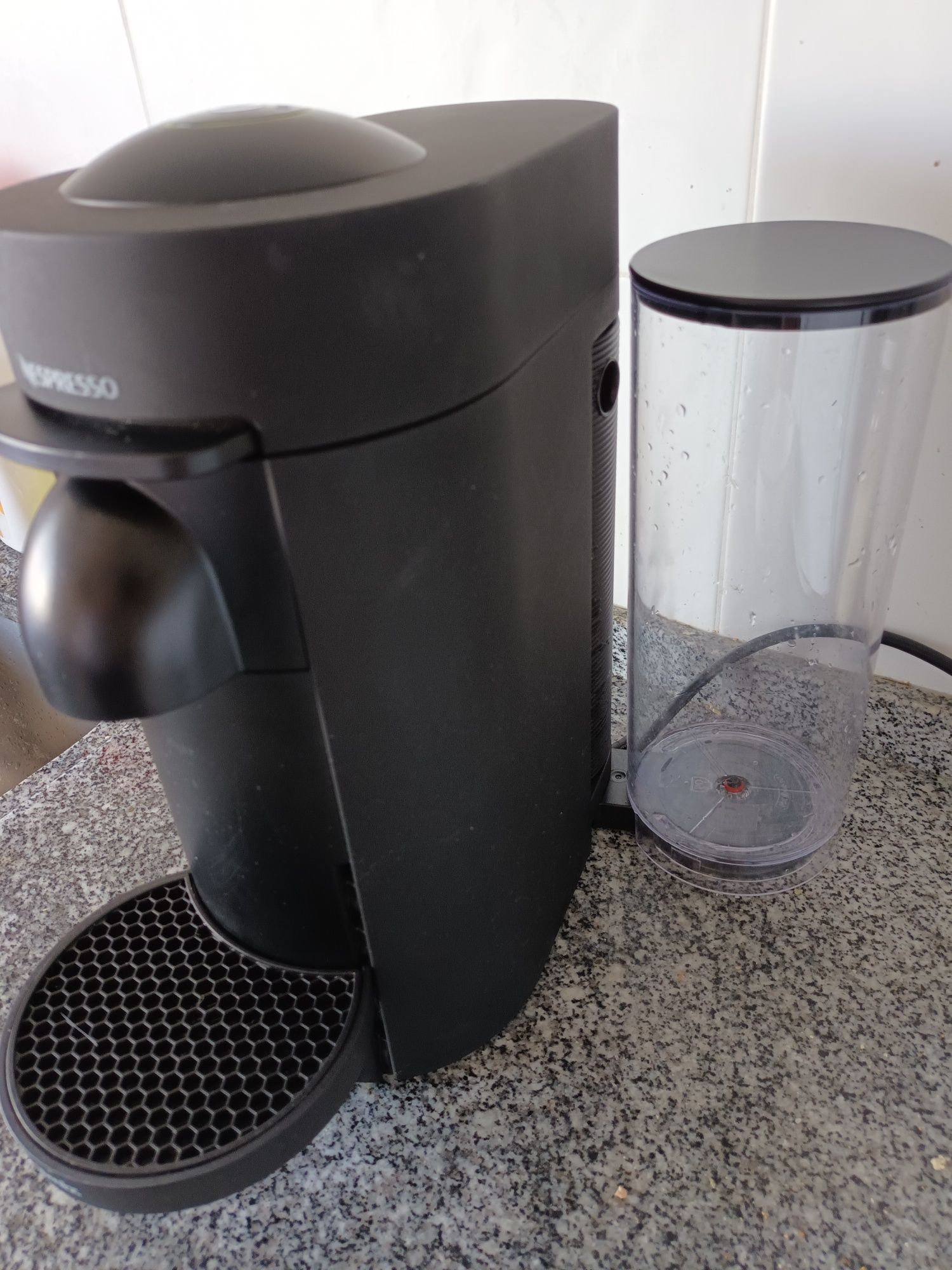 Maquina cafe Nespresso Vertuo craft