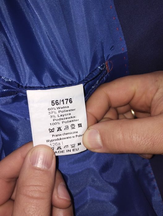 Garnitur męski ciemno-niebieski