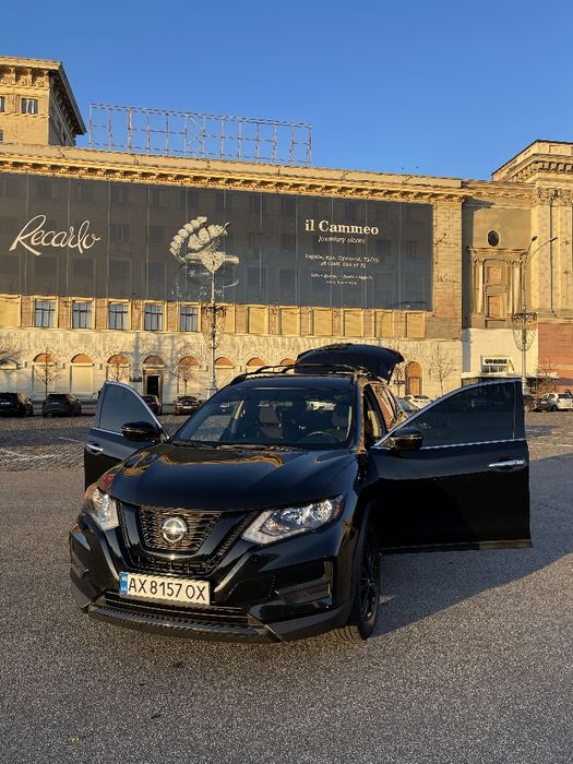 Продам ніссан рог 2017 року SE+