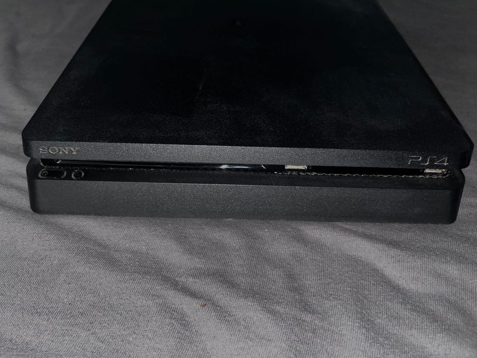 PS4 2 orginalne pady+ podkładka ładująco-chłodząca do ps