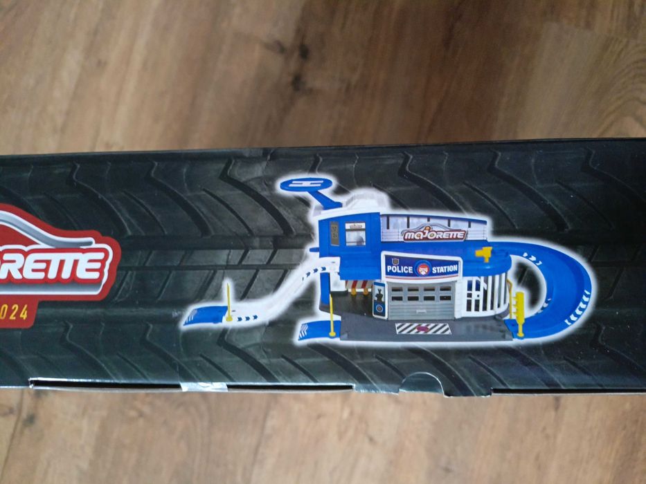 Nowa Stacja Policyjna parking