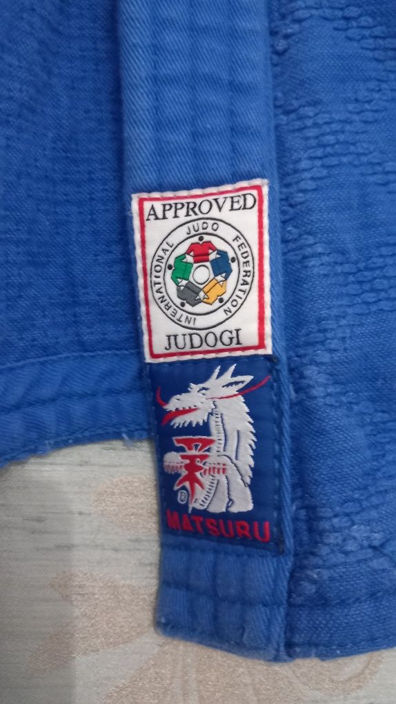 Judogi / kimono Matsuru champion azul aprovado