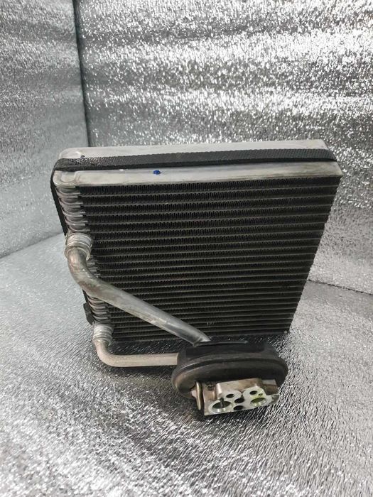 радиатор печки кондиционера  VOLKSWAGEN PASSAT B6
