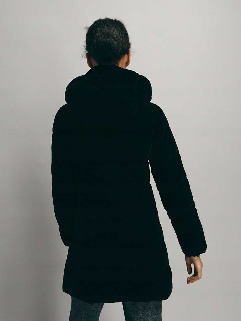 Pikowana welurowa puchowa kurtka // Massimo Dutti