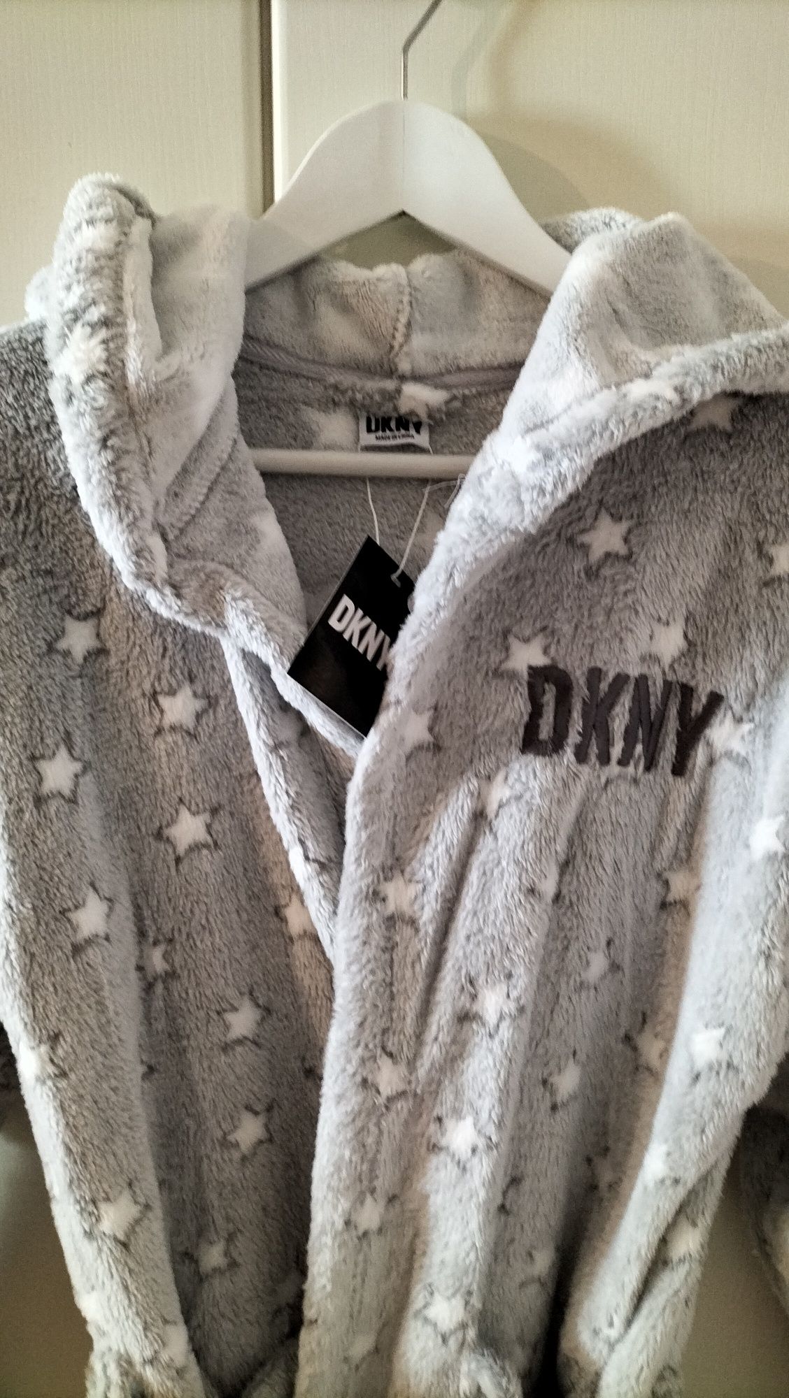 DKNY Nowy szlafrok damski z kapturem .Roz. S/M