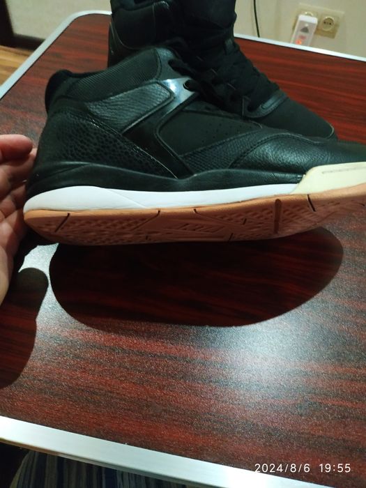 Кросівки жіночі, р.38