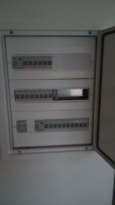 Instalação e reparação Elétrica, wall Box Painéis Fotovoltaicos