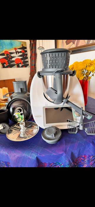 Bimby TM6 semi nova/ pouco usada/ com todos os acessórios