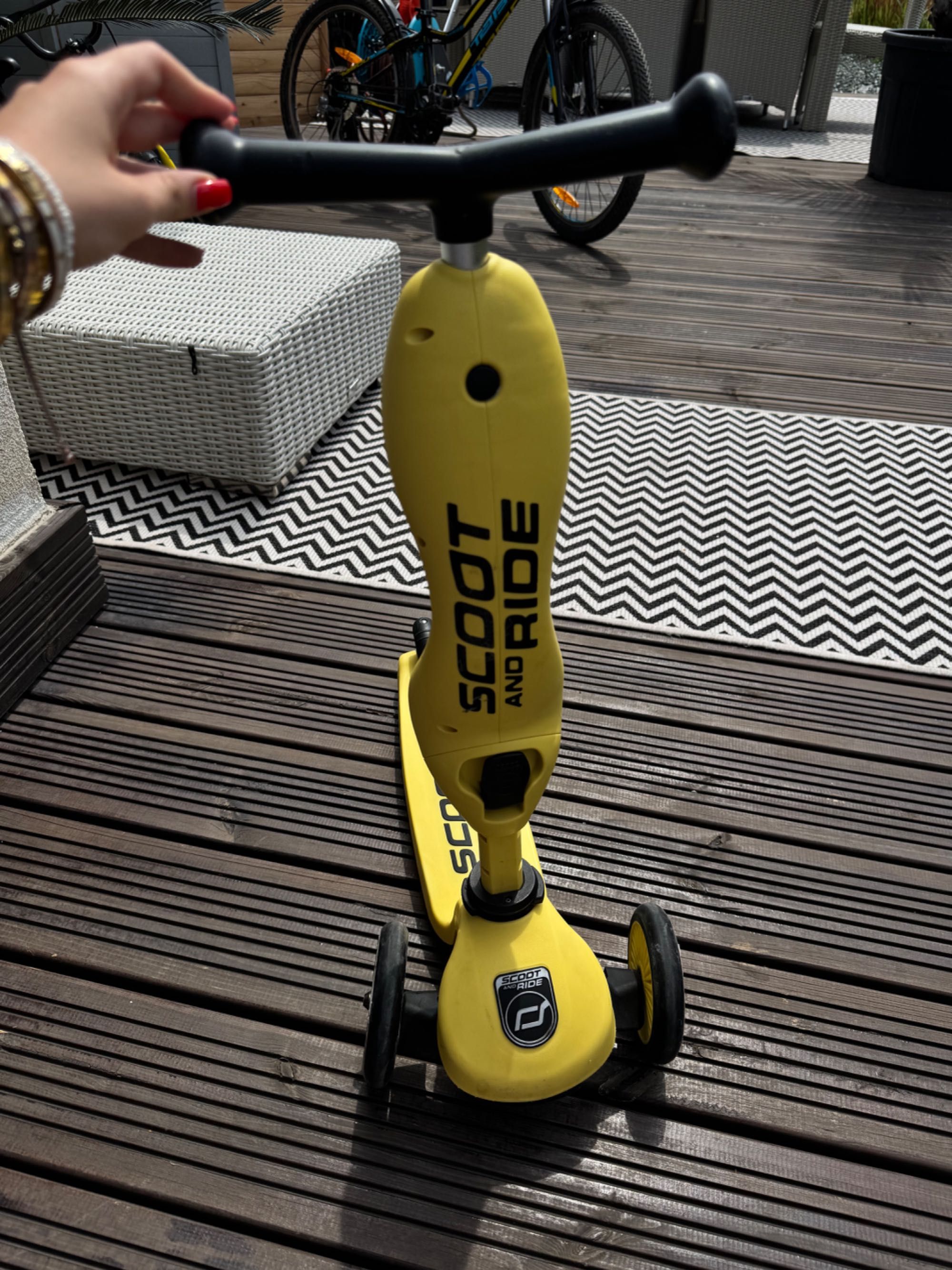 hulajnoga żółta scoot and ride