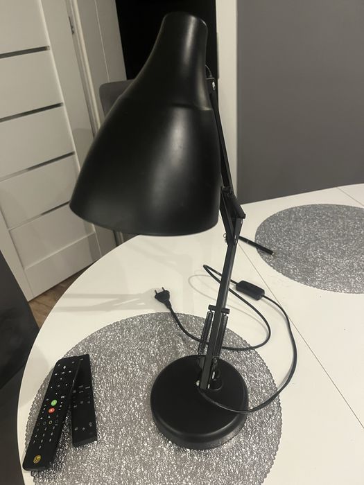 Lampka biurkowa czarna