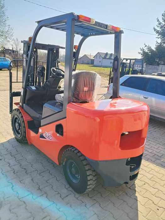 Фронтальний Навантажувач