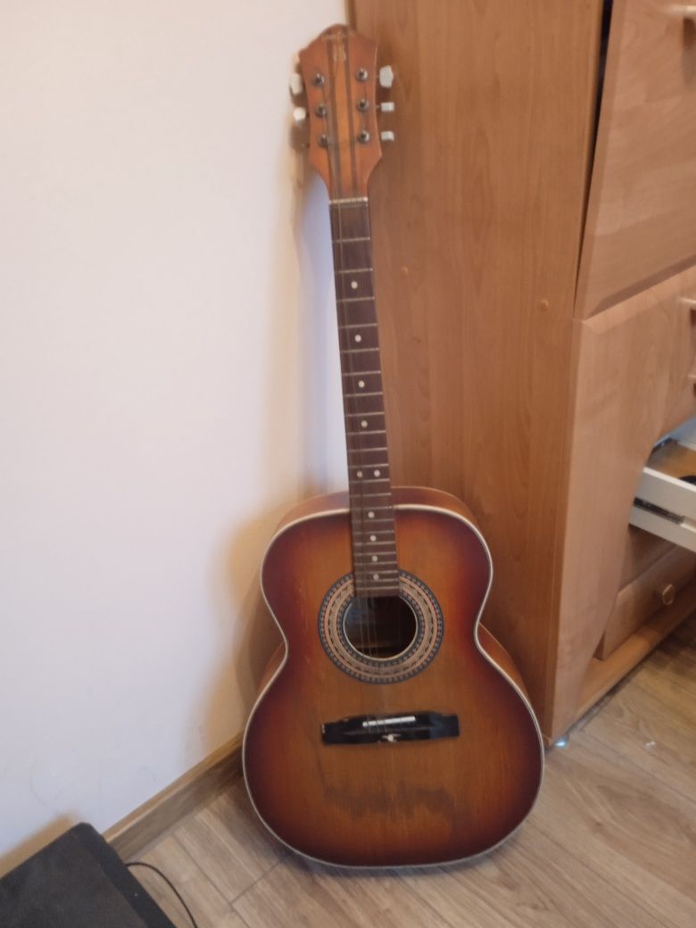 Gitara na ozdobę lub do remontu