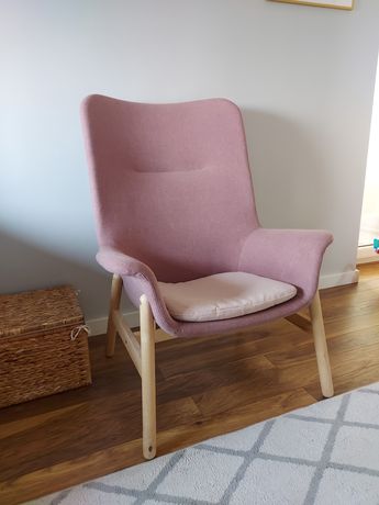 Fotel IKEA VEDBO jasny różowy