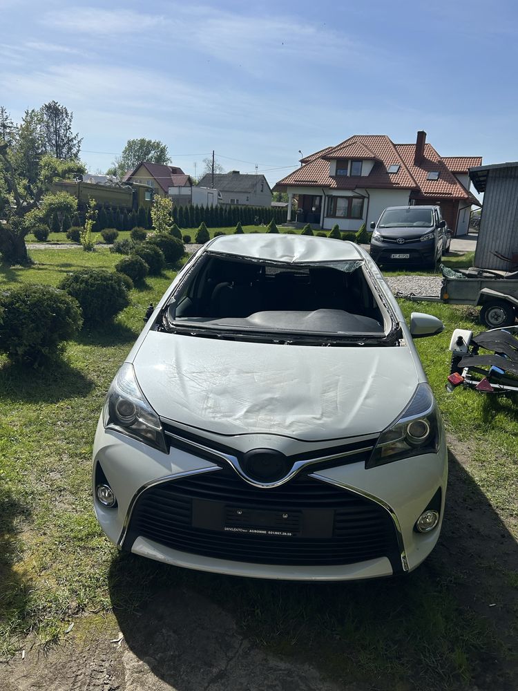 Yaris 1.33 Biała perła