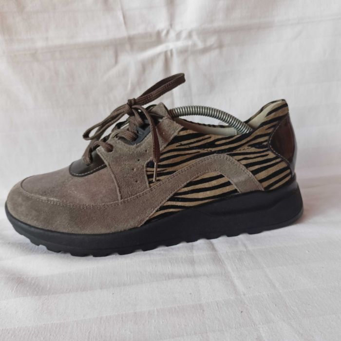 waldlaufer roz. 40- dł.wkł. 26,5 cm- skóra- jak nowe