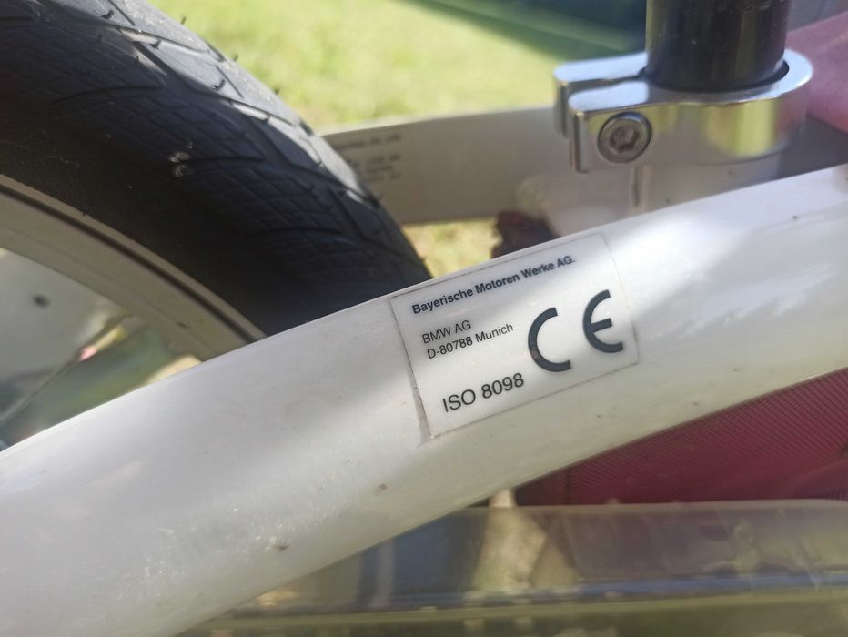 Rower dziecięcy Kidsbike BMW biegowy/ pedały i kółka boczne 3-6lat