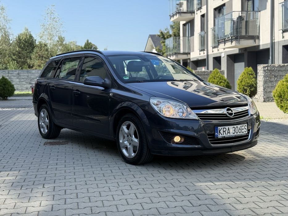 Opel Astra H 1,6 benzyna combi